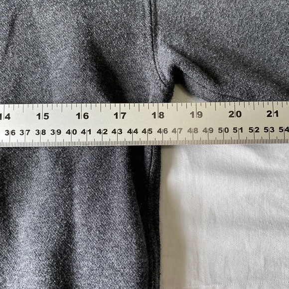 Old Navy Youth Gray Long Sleeve‎ Sweatshirt Size Large (10-12) Skeleton Skater - Picture 7 of 10